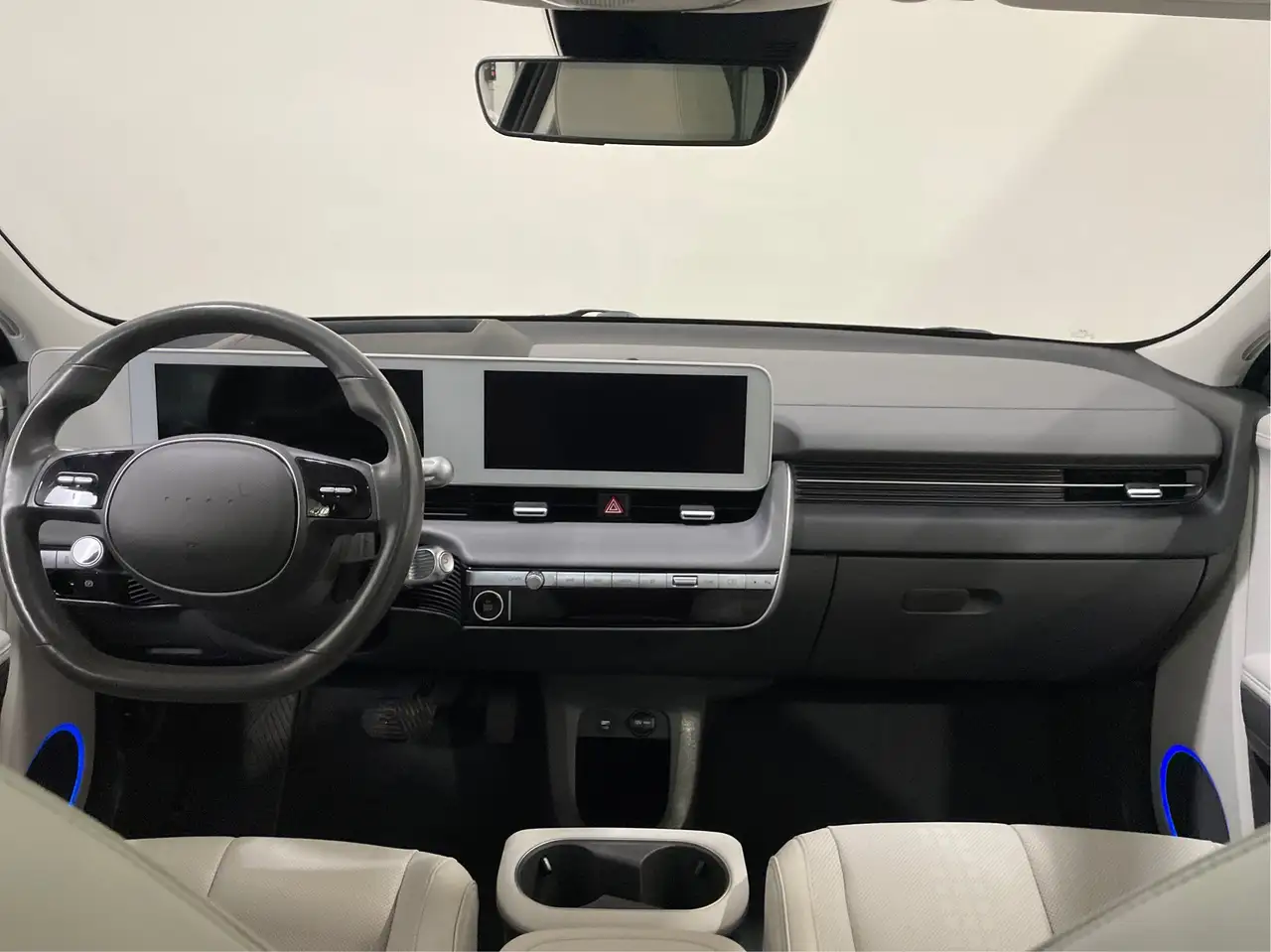 Hyundai IONIQ 5 photo Hyundai IONIQ 5
