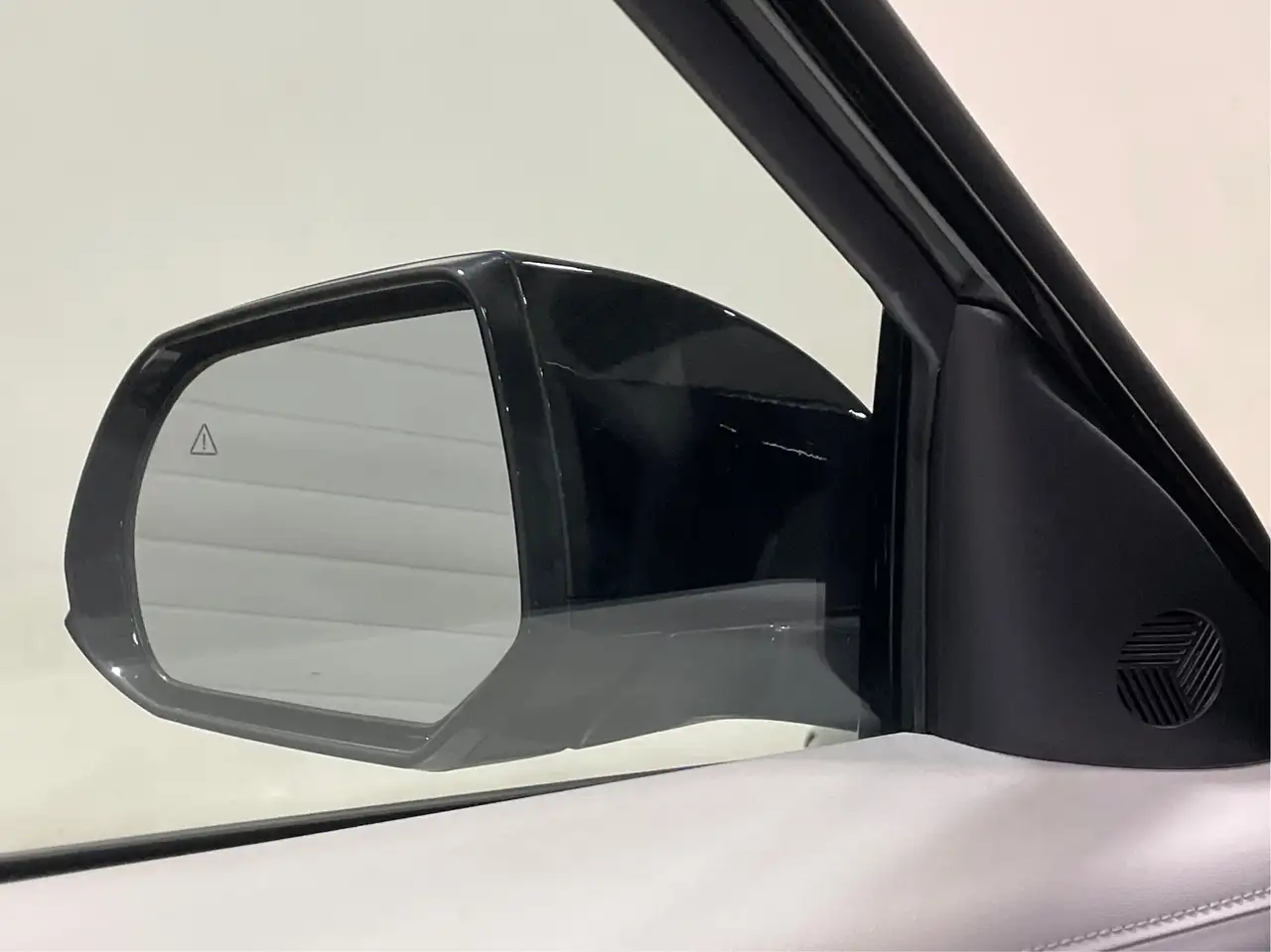 Hyundai IONIQ 5 photo Hyundai IONIQ 5