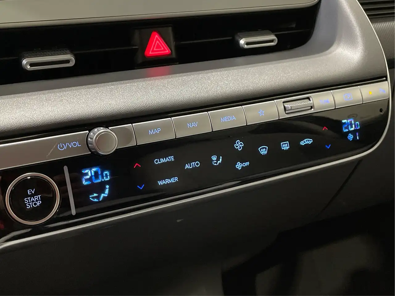 Hyundai IONIQ 5 photo Hyundai IONIQ 5