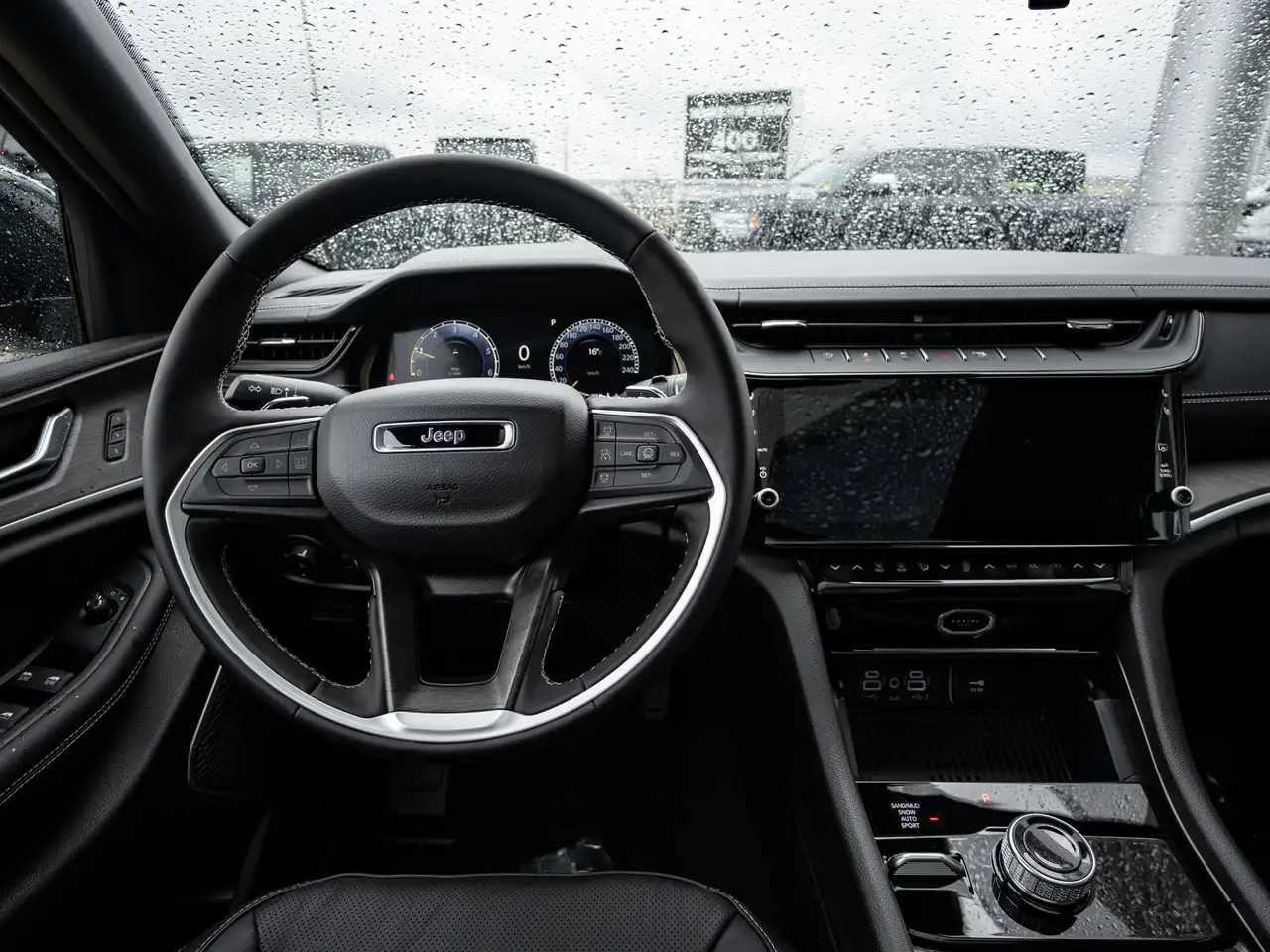 Jeep Grand Cherokee снимка Jeep Grand Cherokee