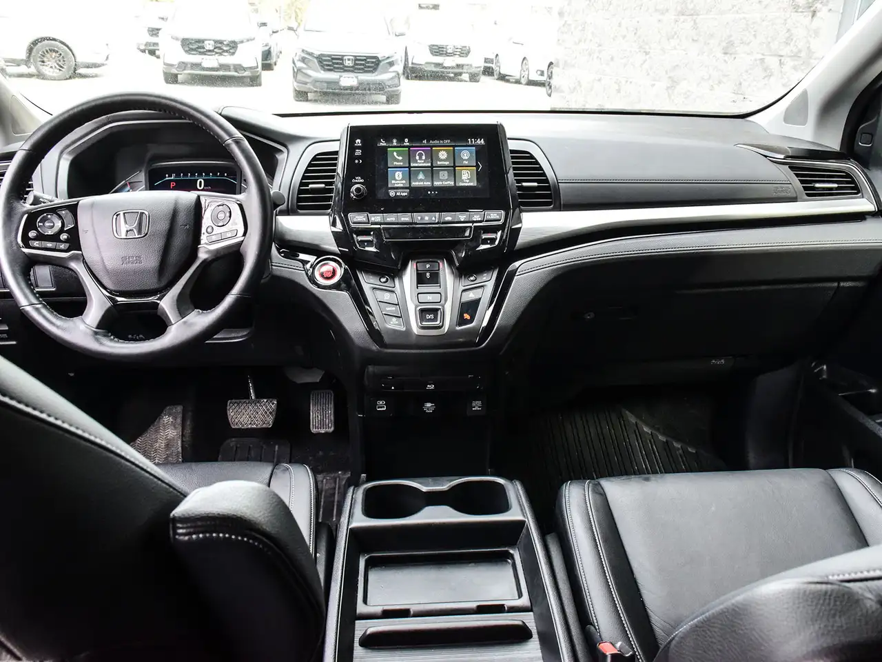 Honda Odyssey снимка Honda Odyssey