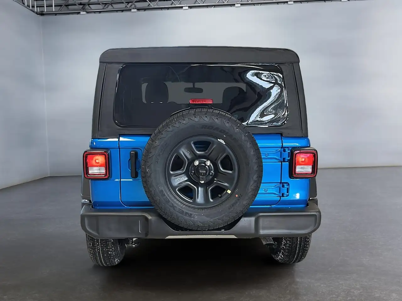 Jeep Wrangler photo Jeep Wrangler