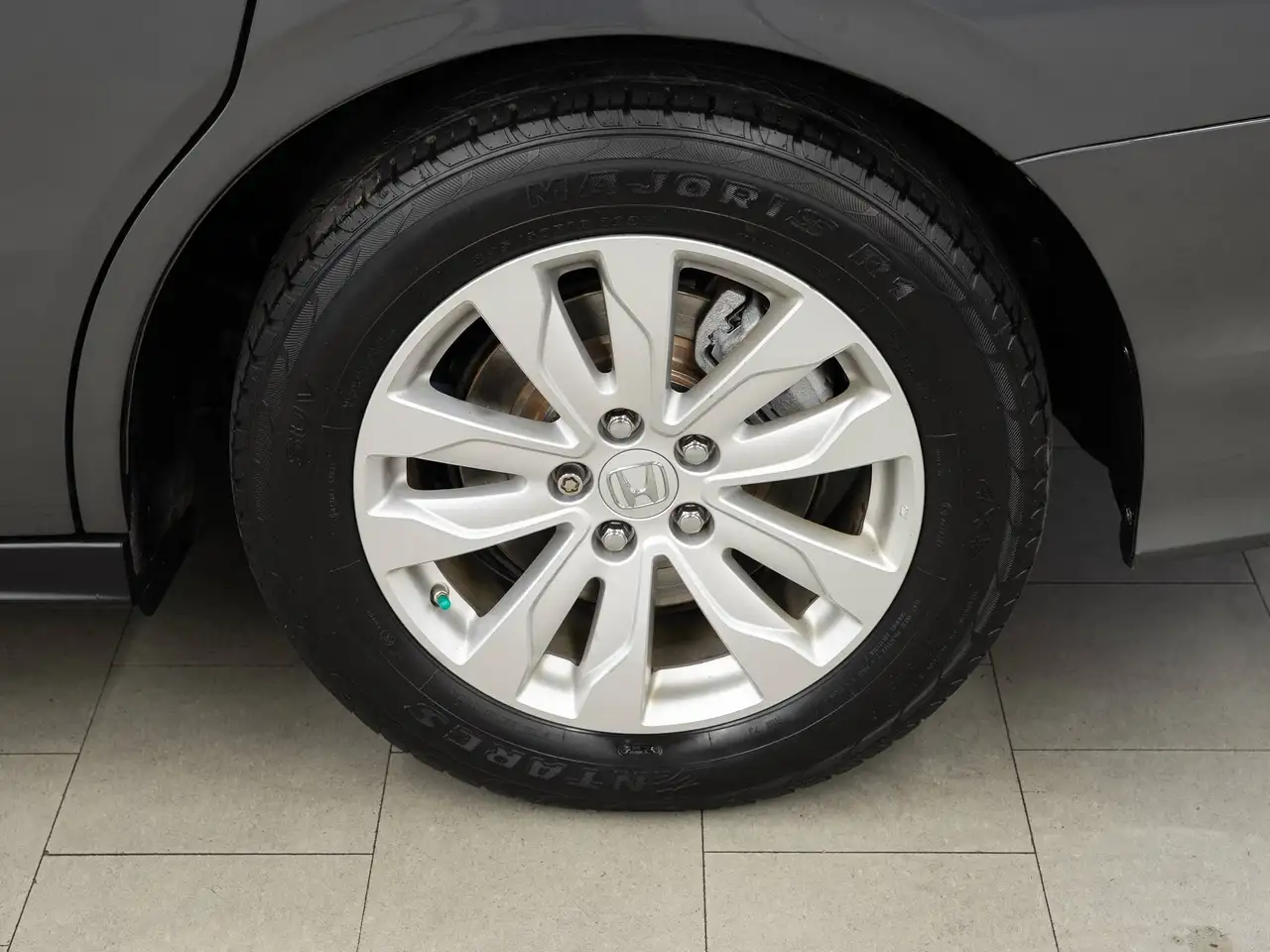 Honda Odyssey снимка Honda Odyssey
