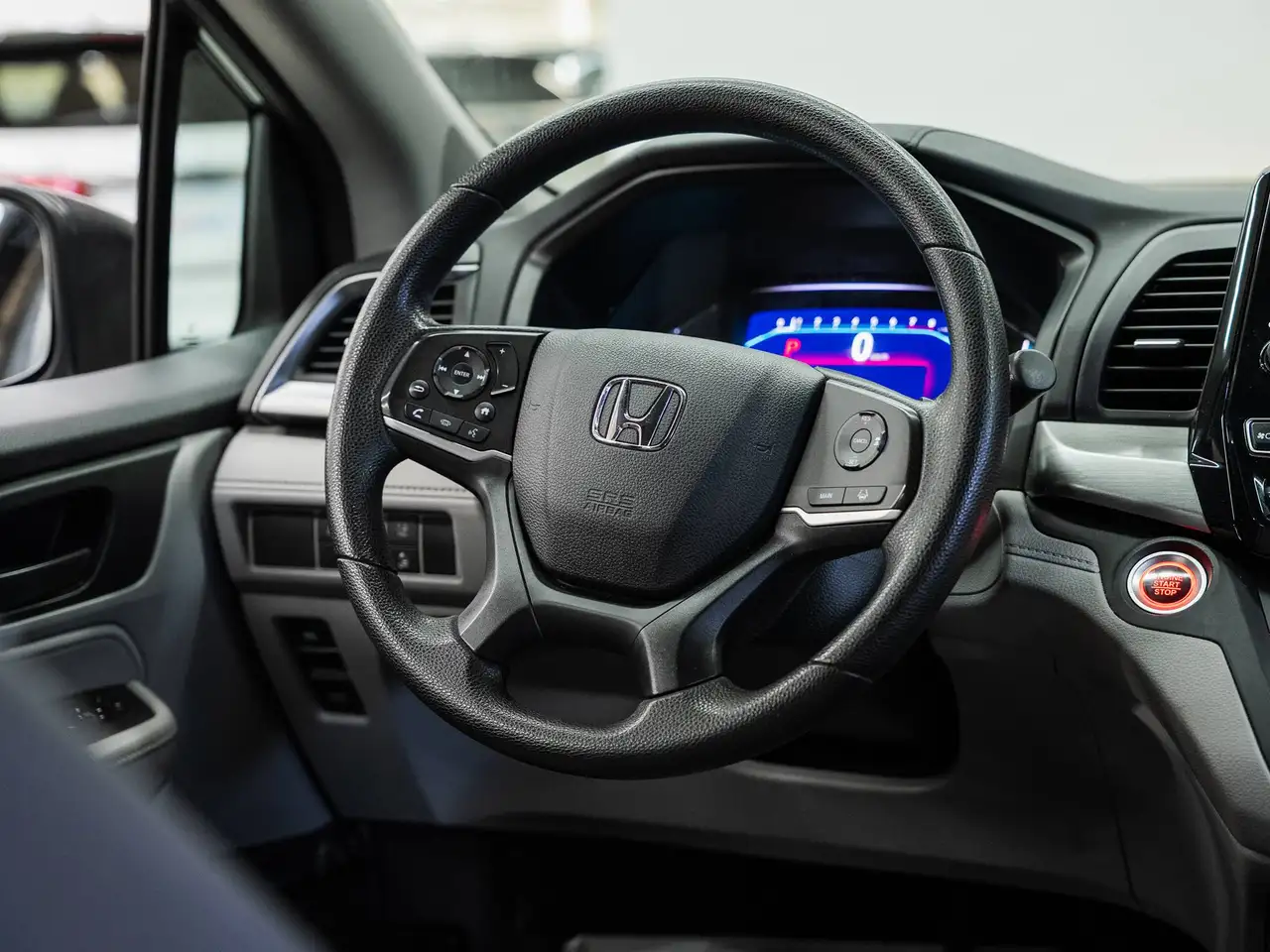 Honda Odyssey снимка Honda Odyssey