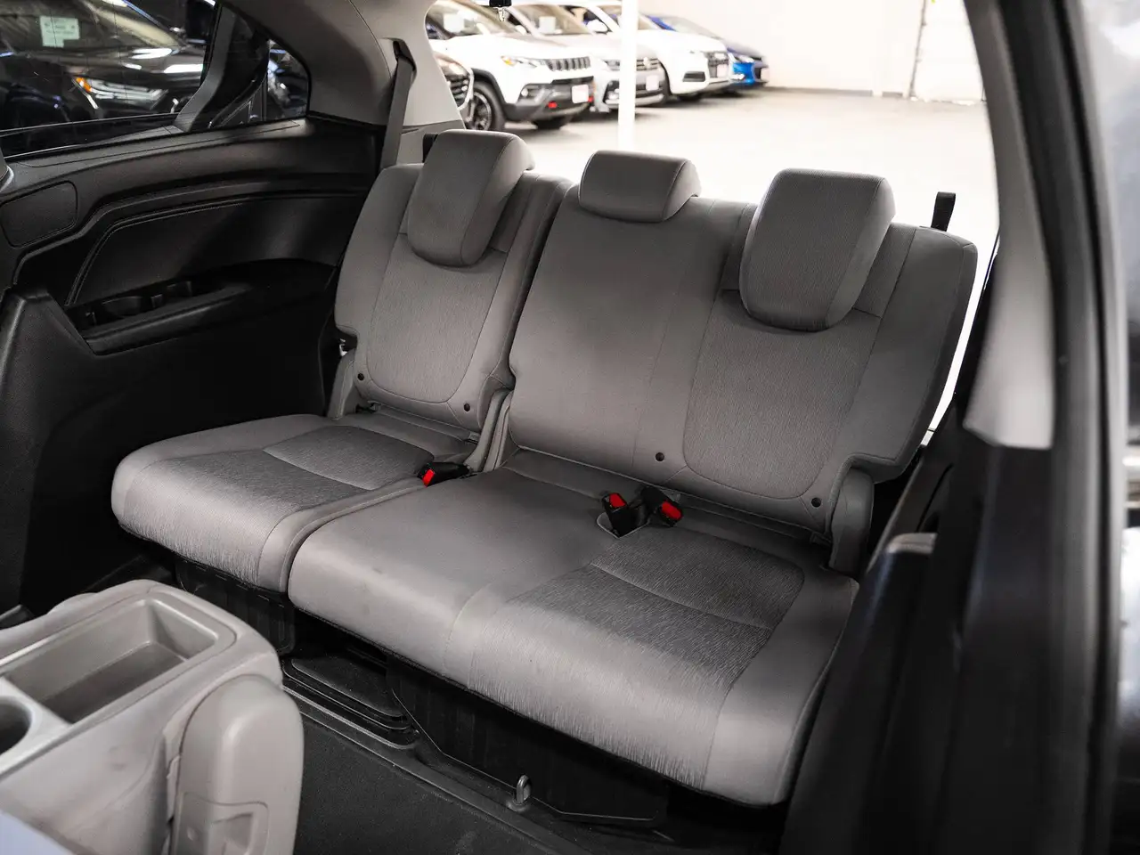 Honda Odyssey снимка Honda Odyssey