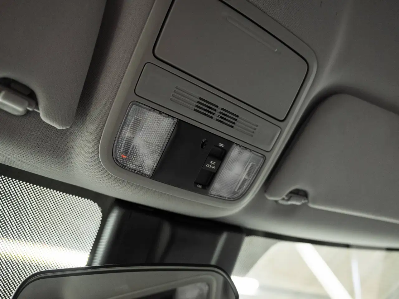 Honda Odyssey снимка Honda Odyssey