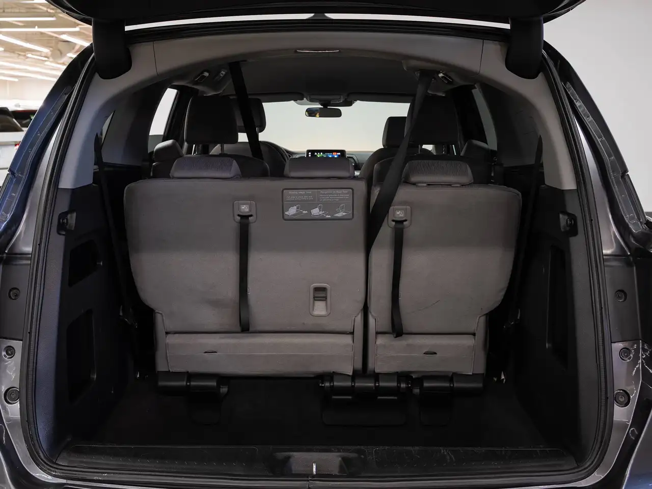 Honda Odyssey снимка Honda Odyssey