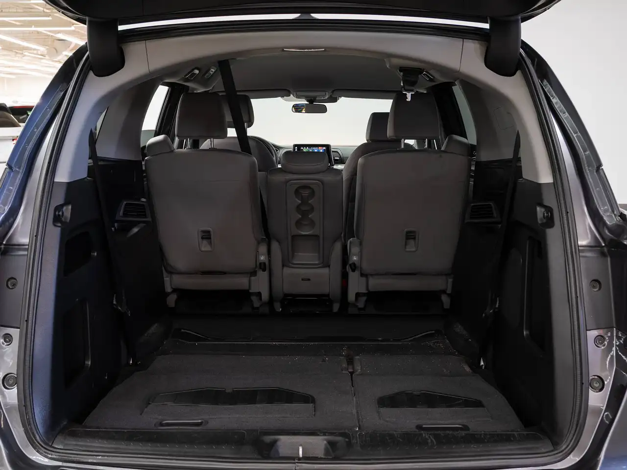 Honda Odyssey снимка Honda Odyssey