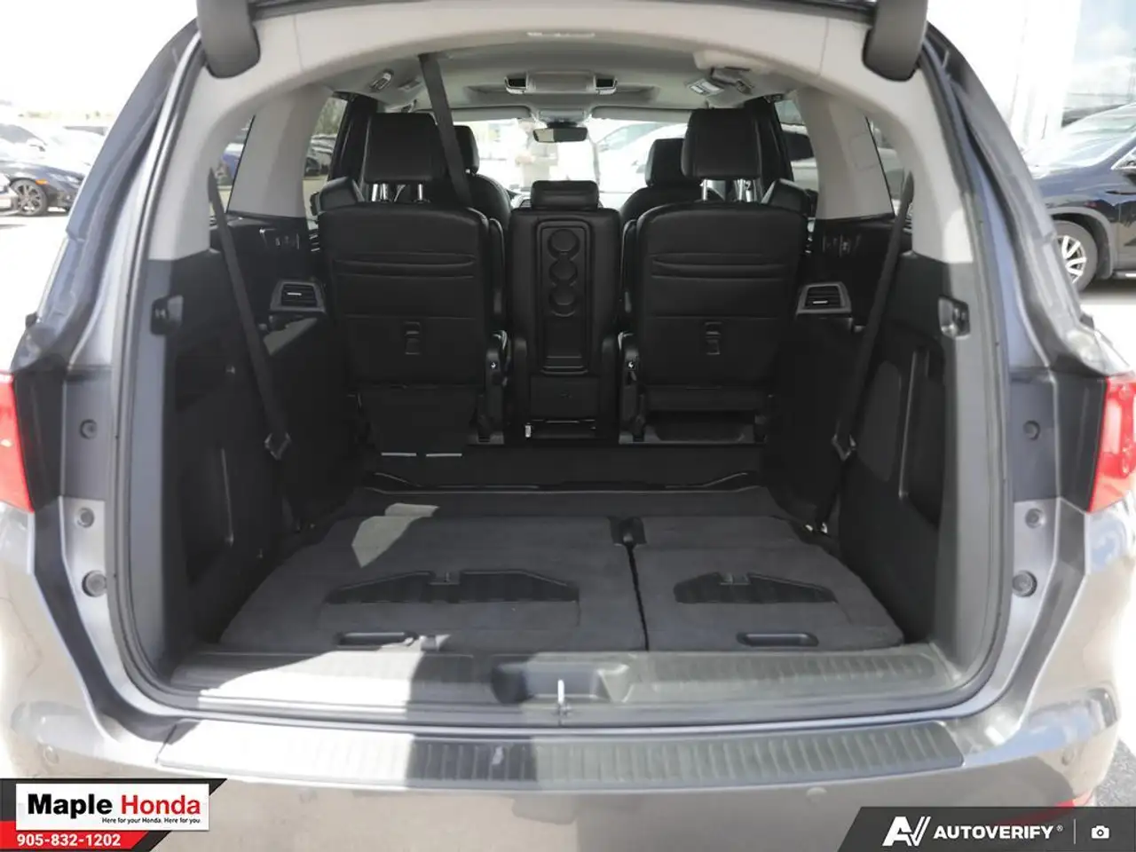 Honda Odyssey снимка Honda Odyssey