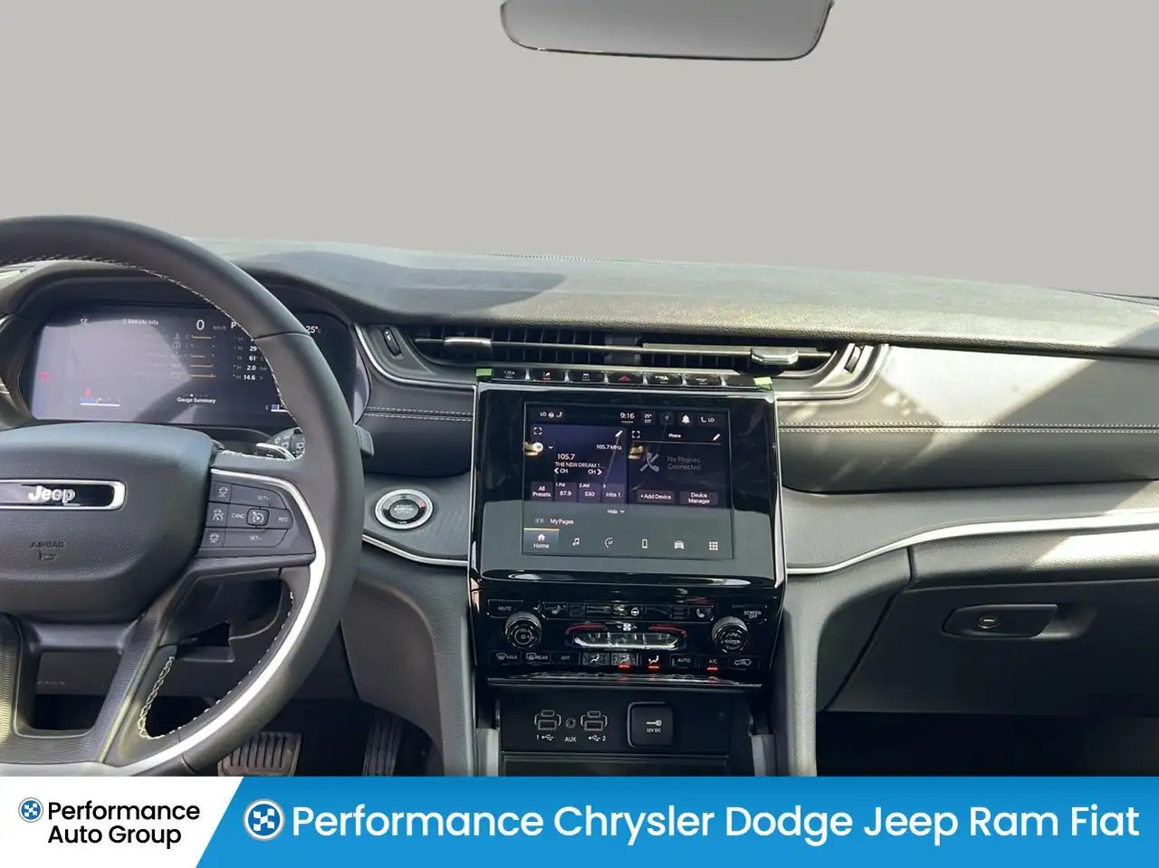 Jeep Grand Cherokee снимка Jeep Grand Cherokee