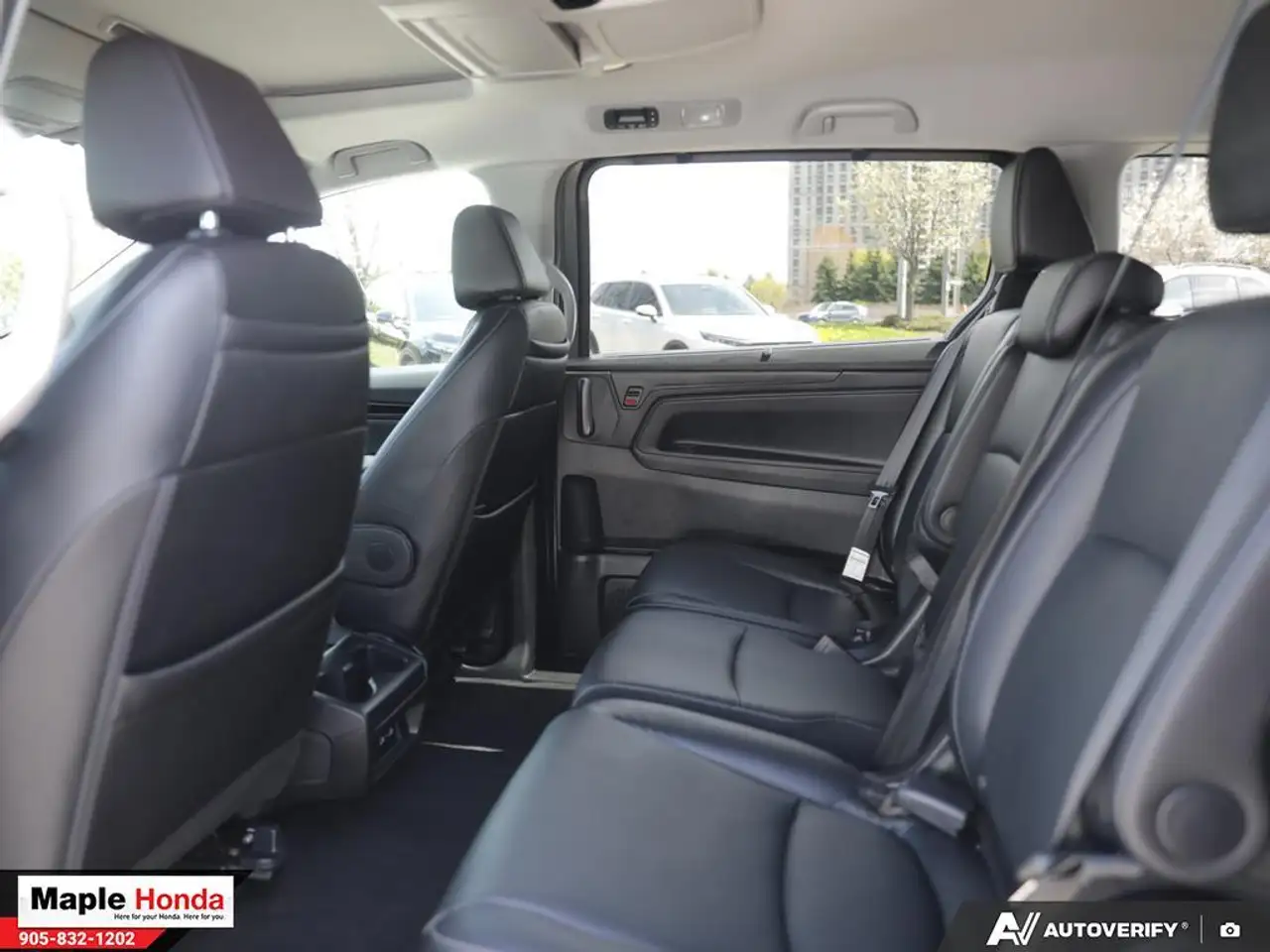 Honda Odyssey снимка Honda Odyssey