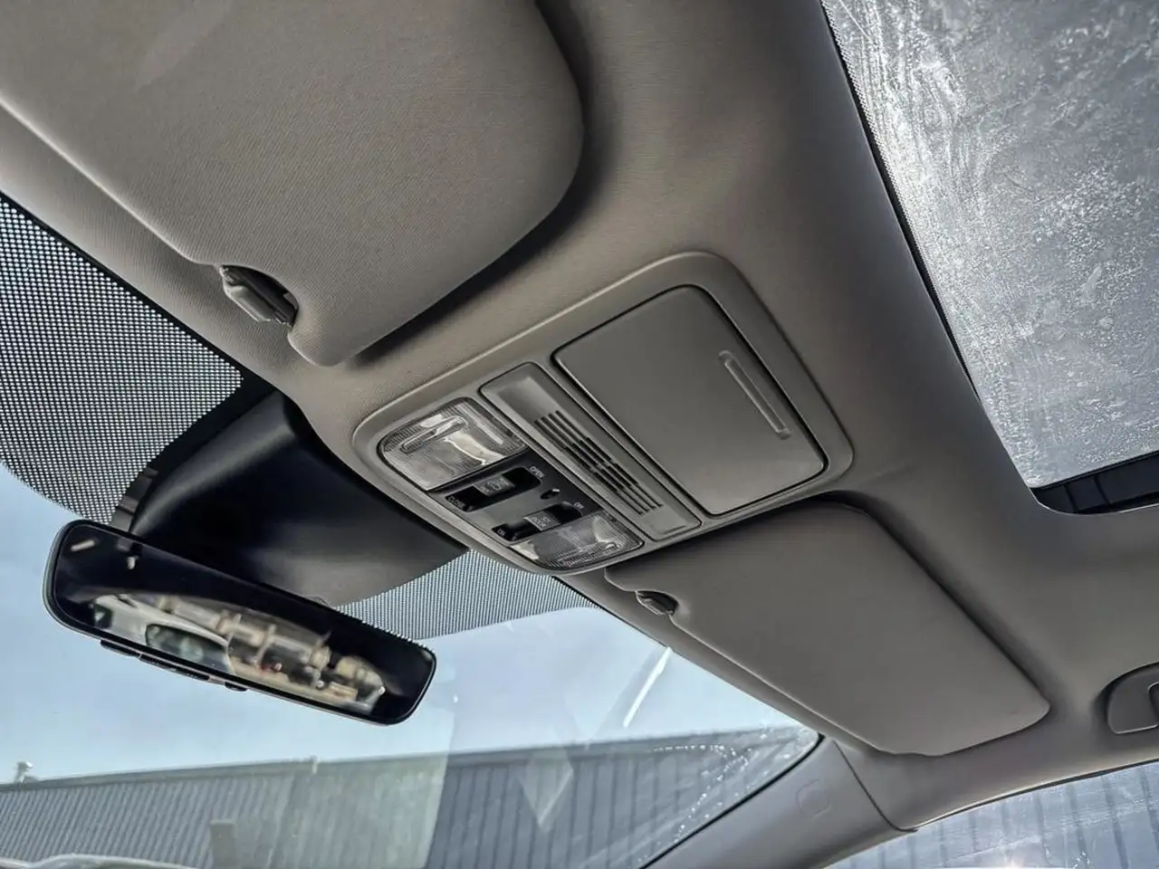 Honda Odyssey снимка Honda Odyssey