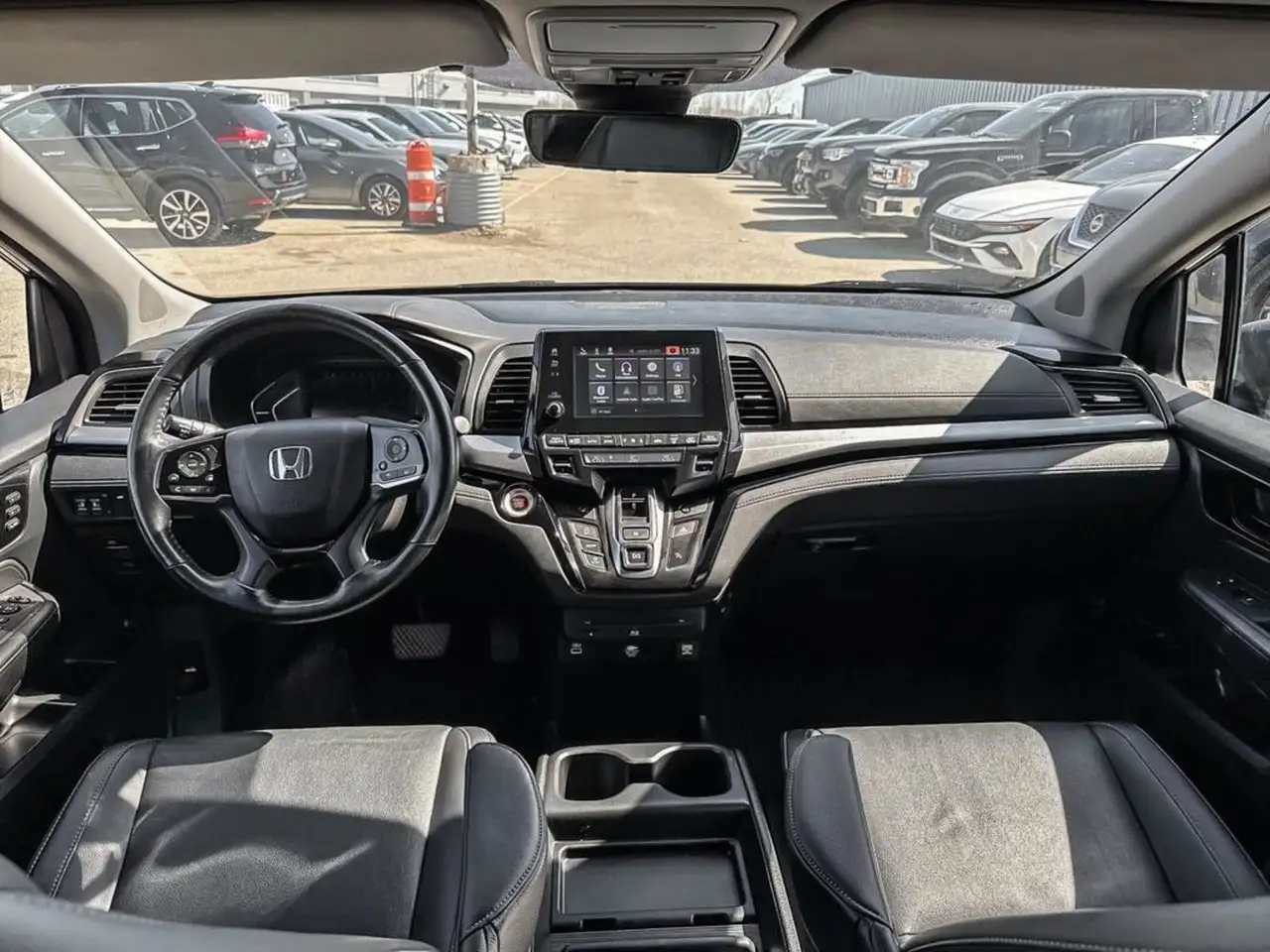 Honda Odyssey снимка Honda Odyssey