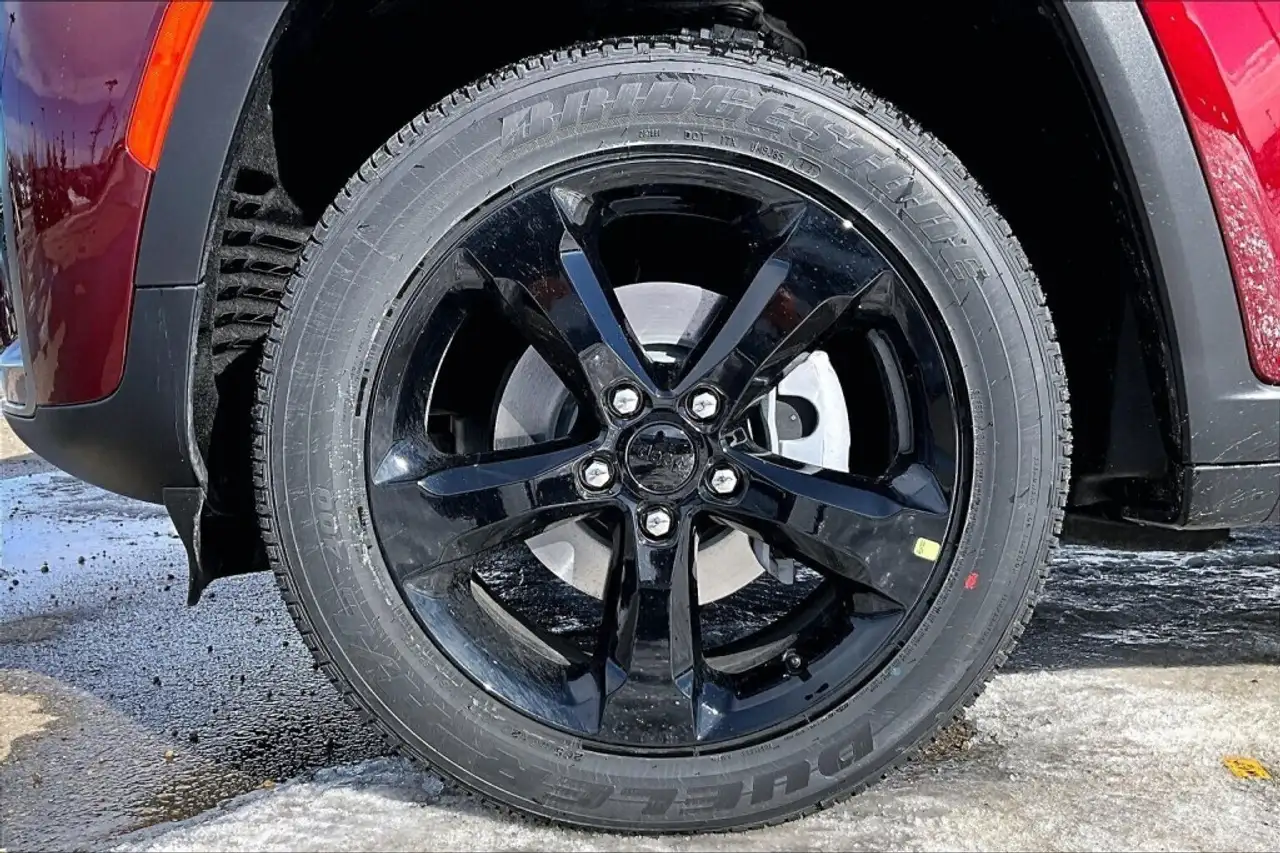 Jeep Grand Cherokee photo Jeep Grand Cherokee