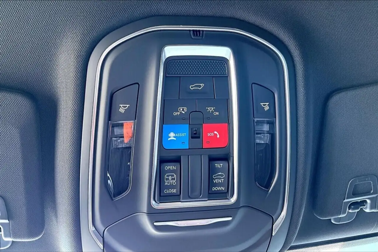Jeep Grand Cherokee photo Jeep Grand Cherokee