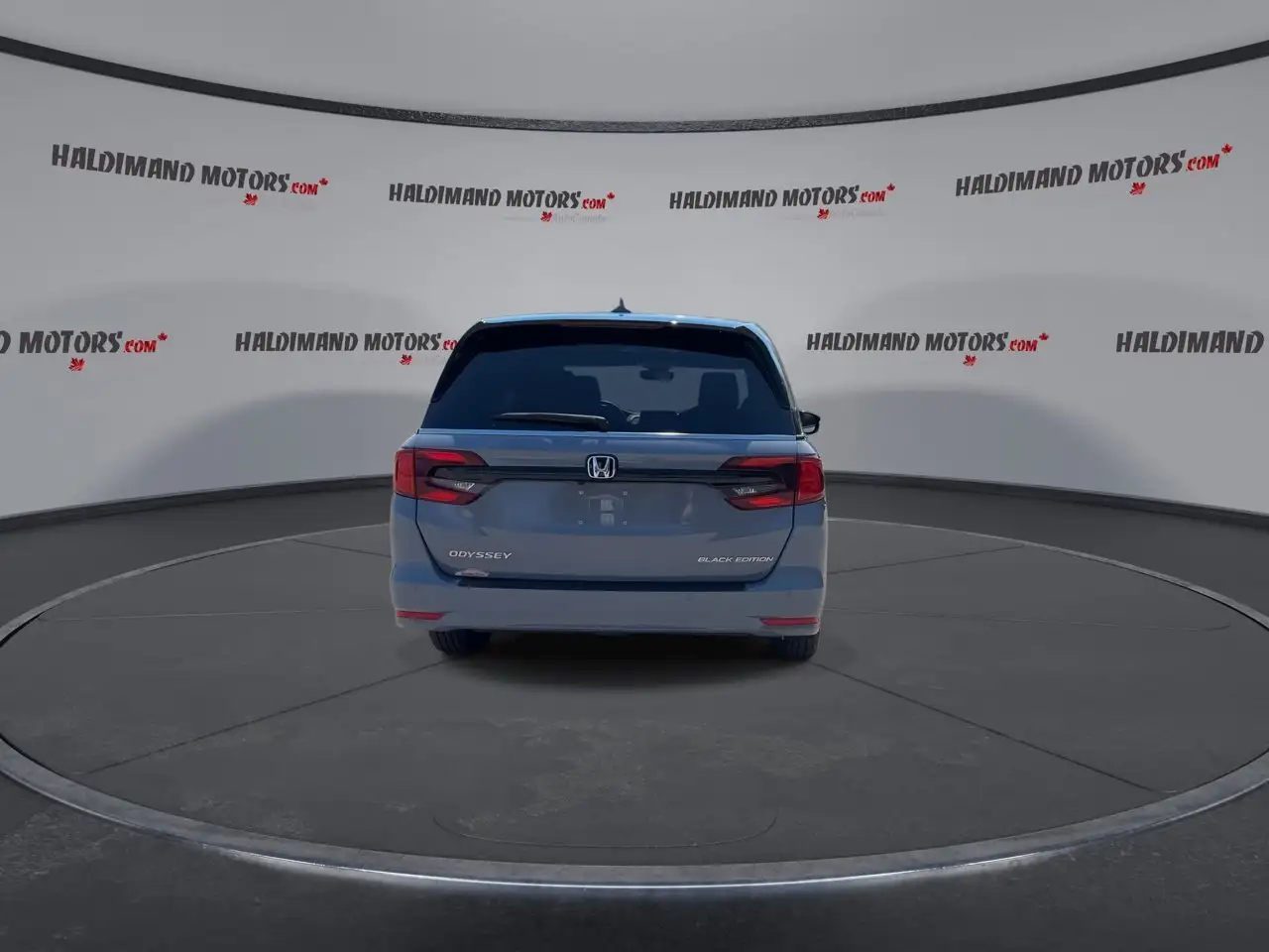 Honda Odyssey снимка Honda Odyssey