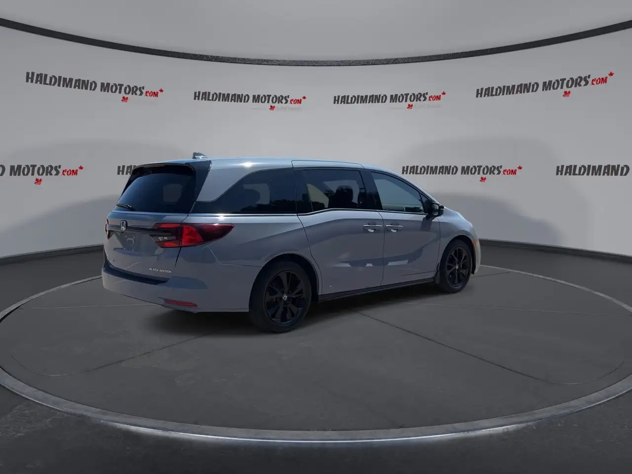 Honda Odyssey снимка Honda Odyssey