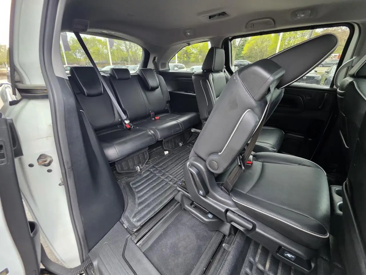 Honda Odyssey снимка Honda Odyssey