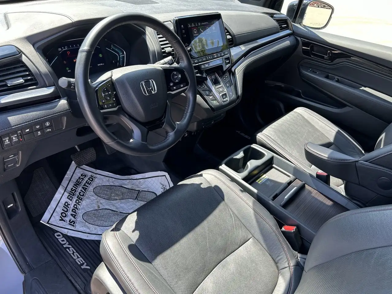 Honda Odyssey снимка Honda Odyssey