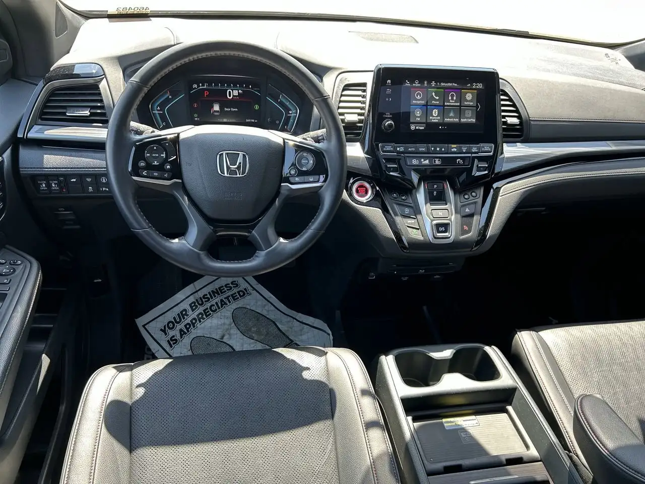 Honda Odyssey снимка Honda Odyssey