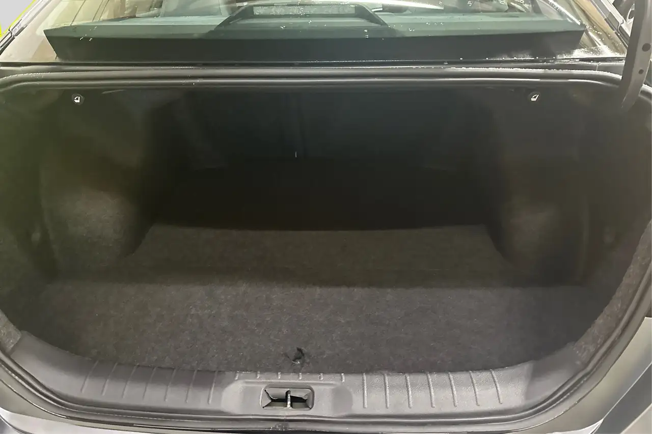 Nissan Altima снимка Nissan Altima