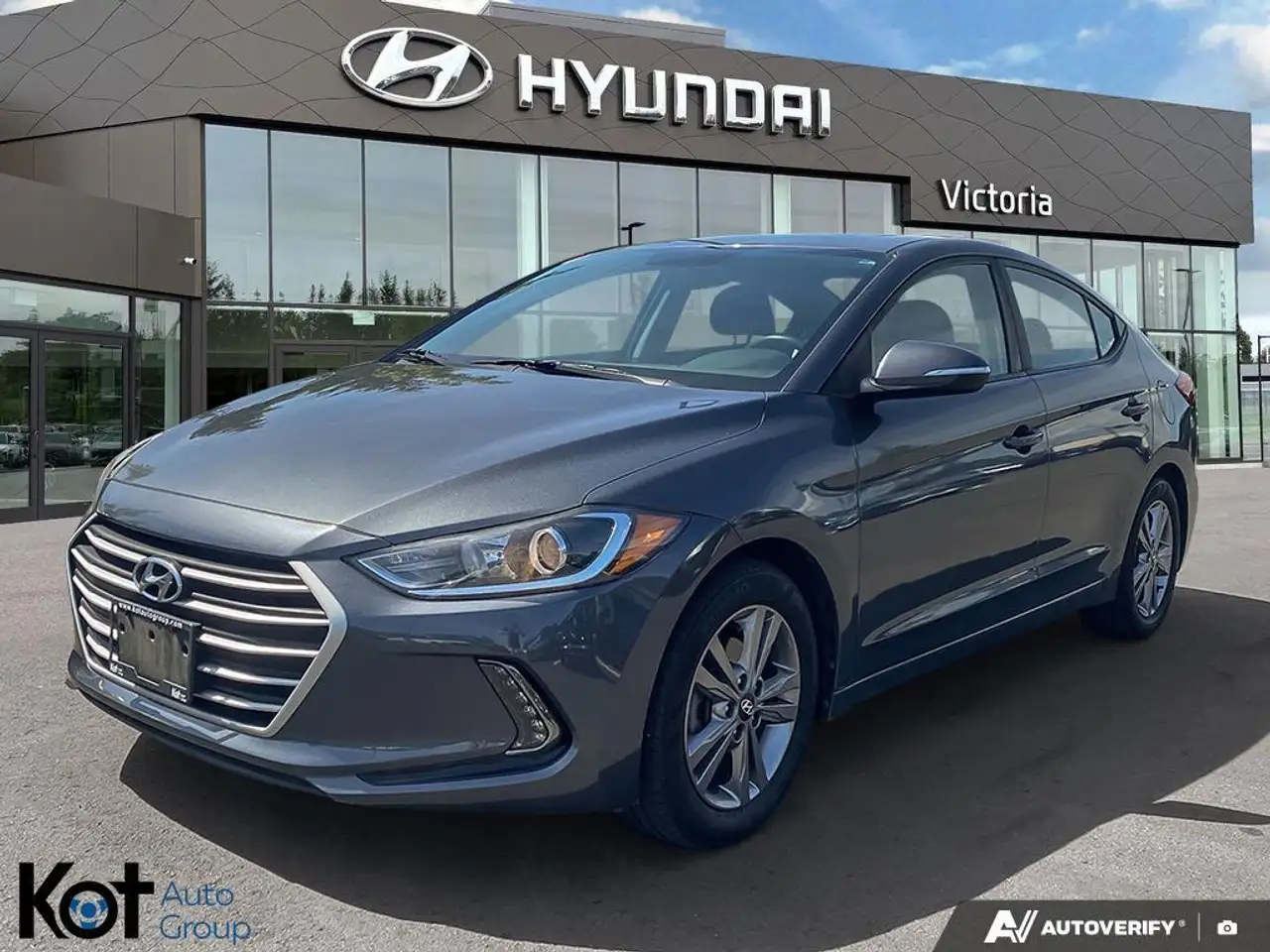 Hyundai ELANTRA снимка Hyundai ELANTRA