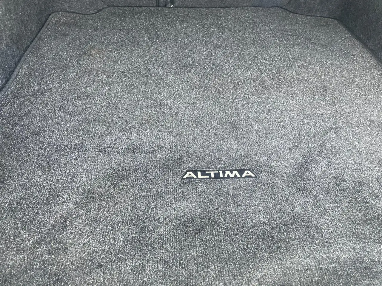 Nissan Altima photo Nissan Altima