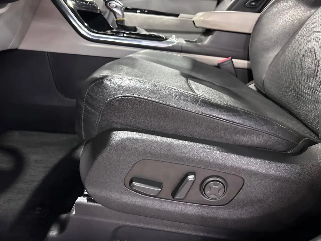 Kia Carnival снимка Kia Carnival