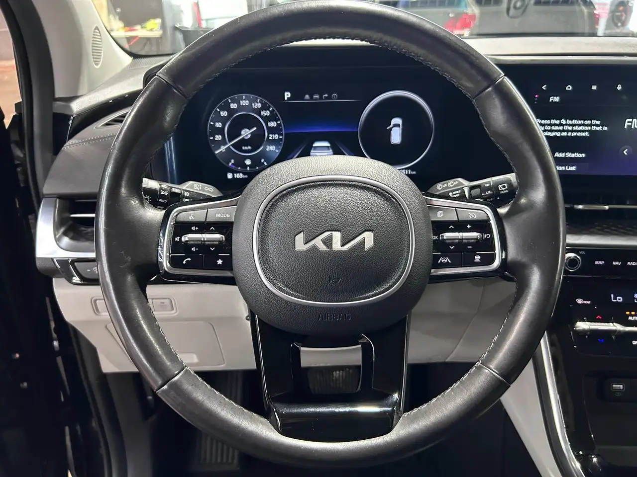 Kia Carnival снимка Kia Carnival