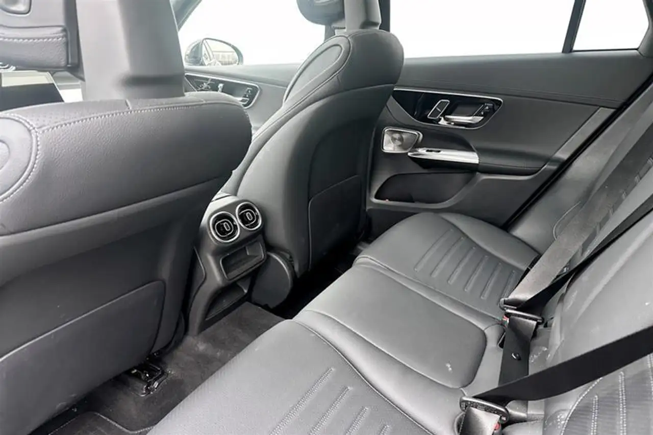 Mercedes-Benz GLC снимка Mercedes-Benz GLC