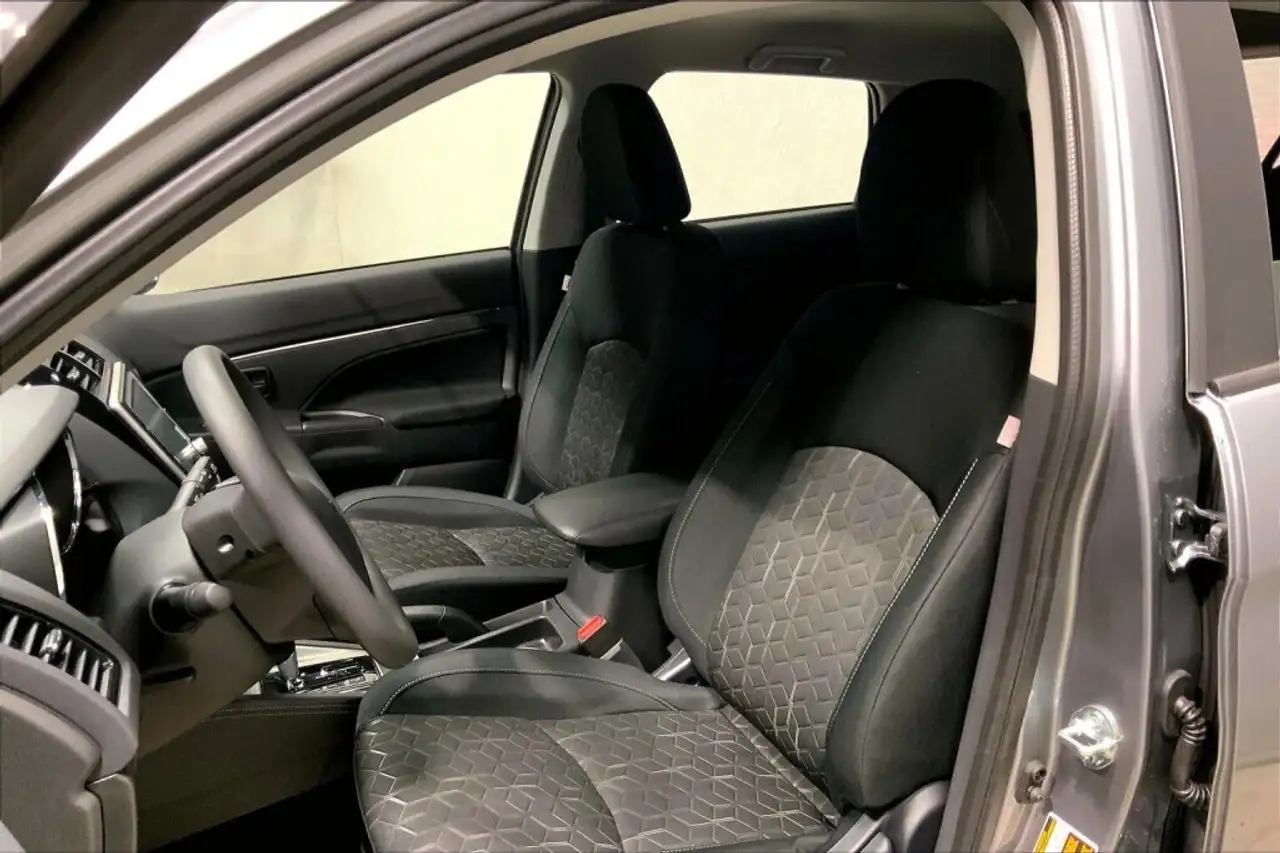 Mitsubishi RVR photo Mitsubishi RVR