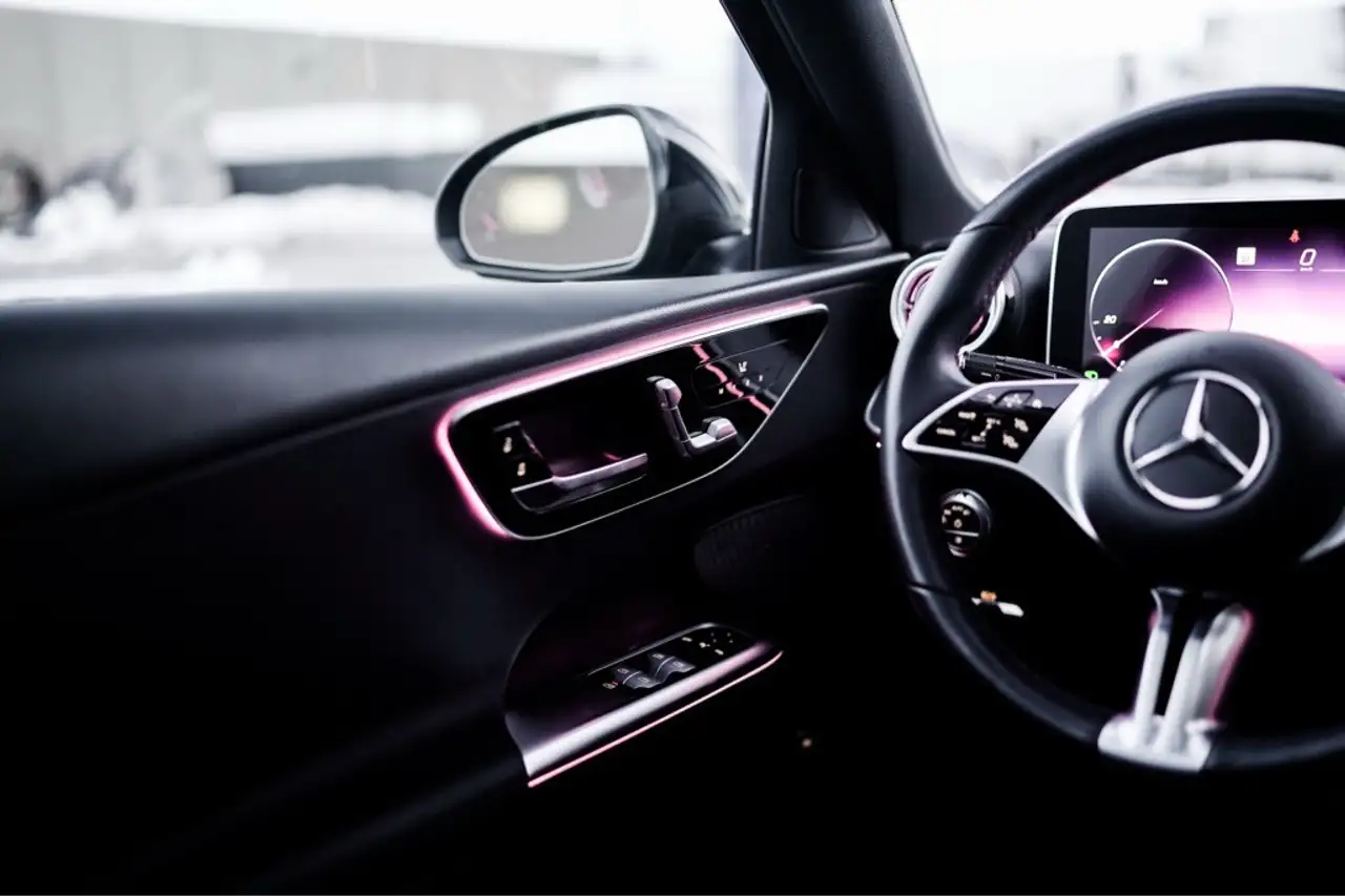 Mercedes-Benz C-Class photo Mercedes-Benz C-Class