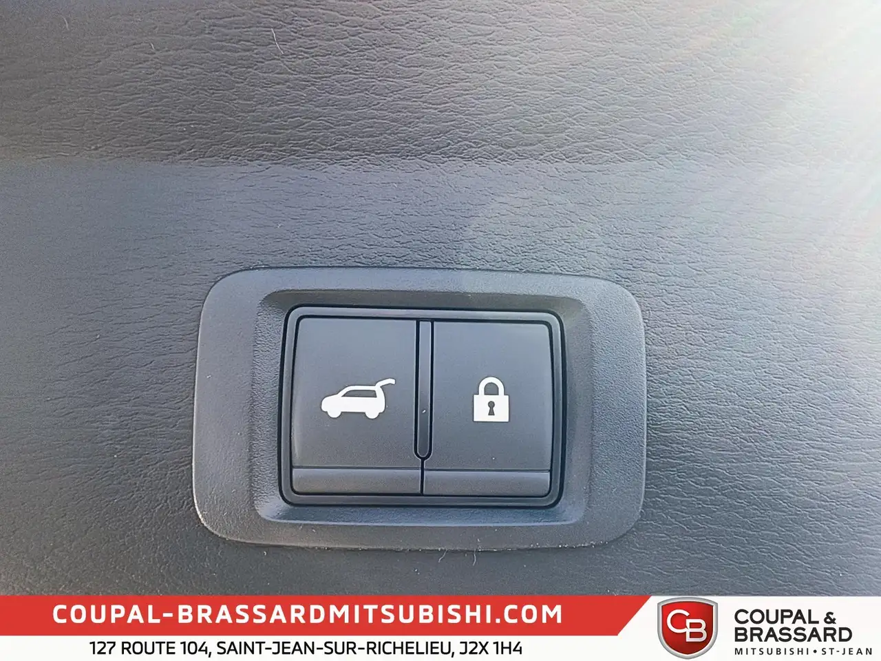 Mitsubishi Outlander снимка Mitsubishi Outlander