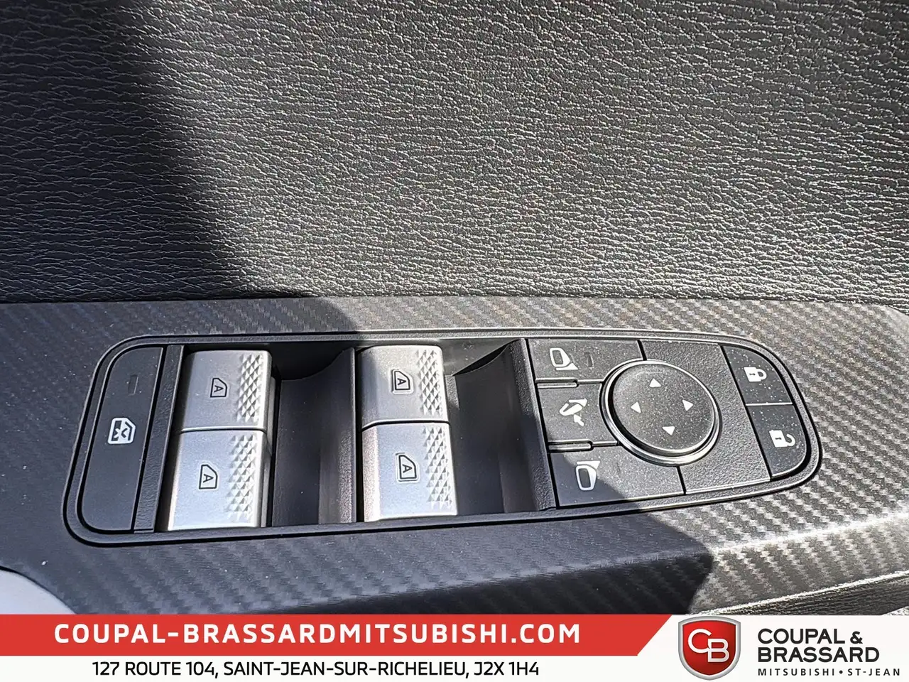 Mitsubishi Outlander снимка Mitsubishi Outlander