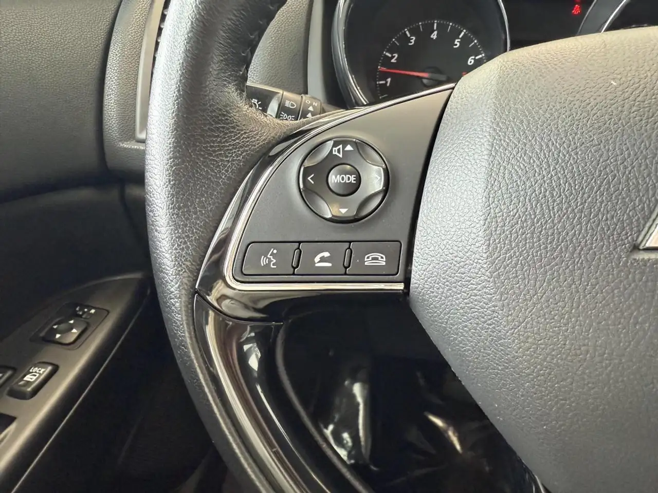 Mitsubishi RVR снимка Mitsubishi RVR