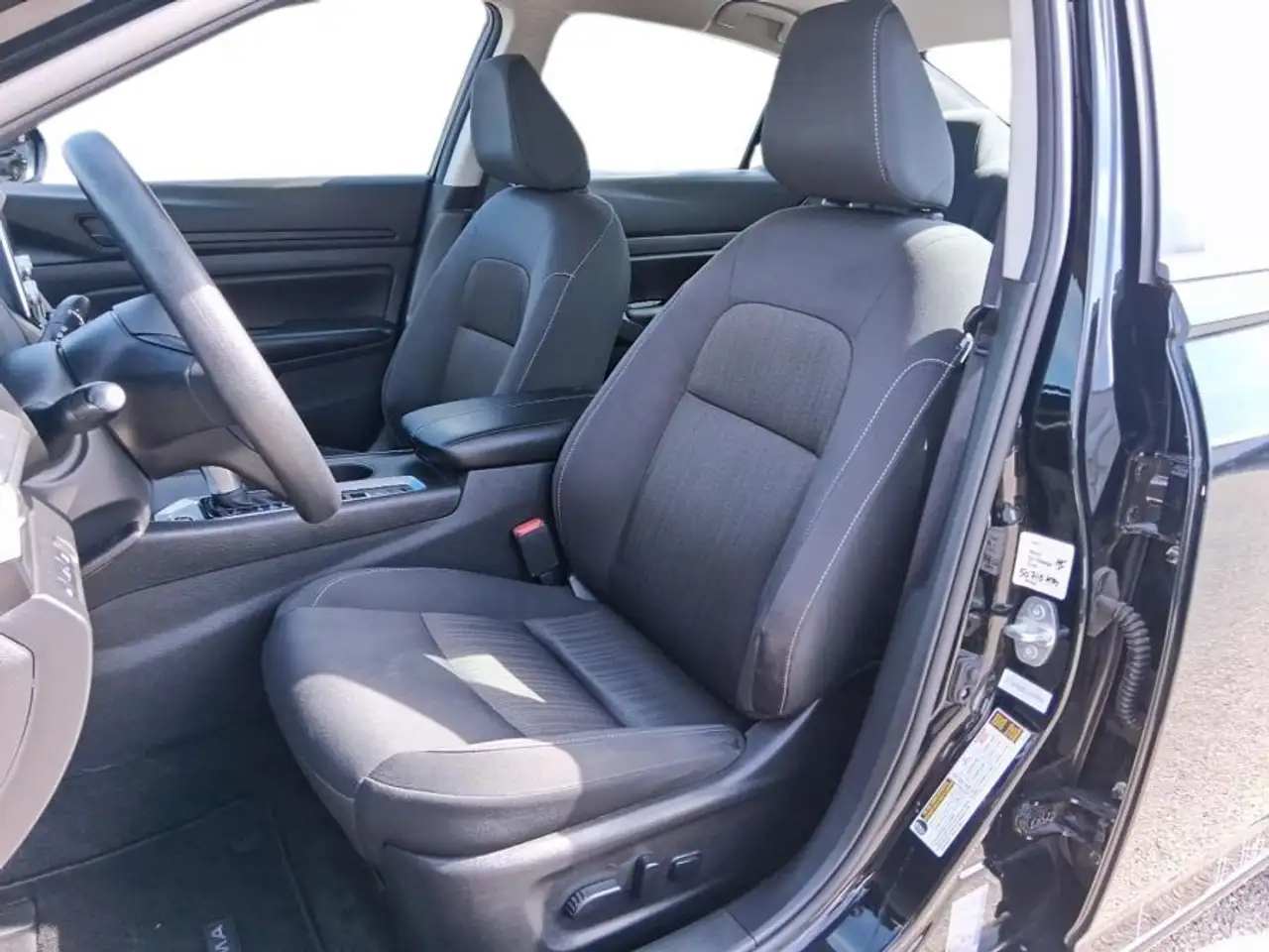Nissan Altima снимка Nissan Altima