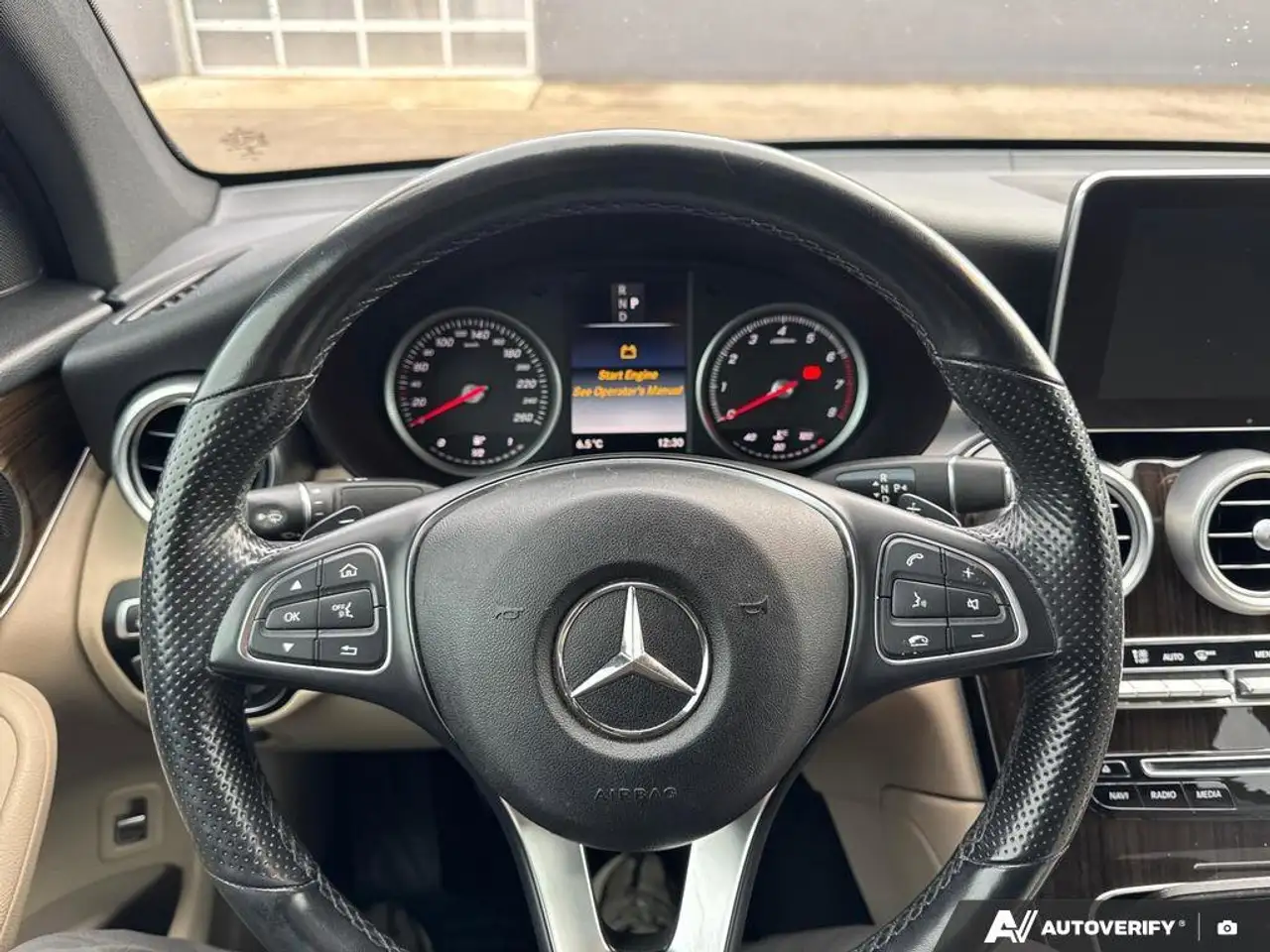 Mercedes-Benz GLC снимка Mercedes-Benz GLC
