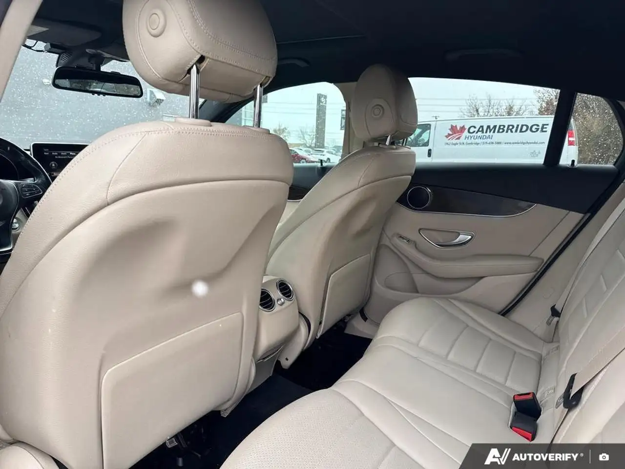 Mercedes-Benz GLC снимка Mercedes-Benz GLC