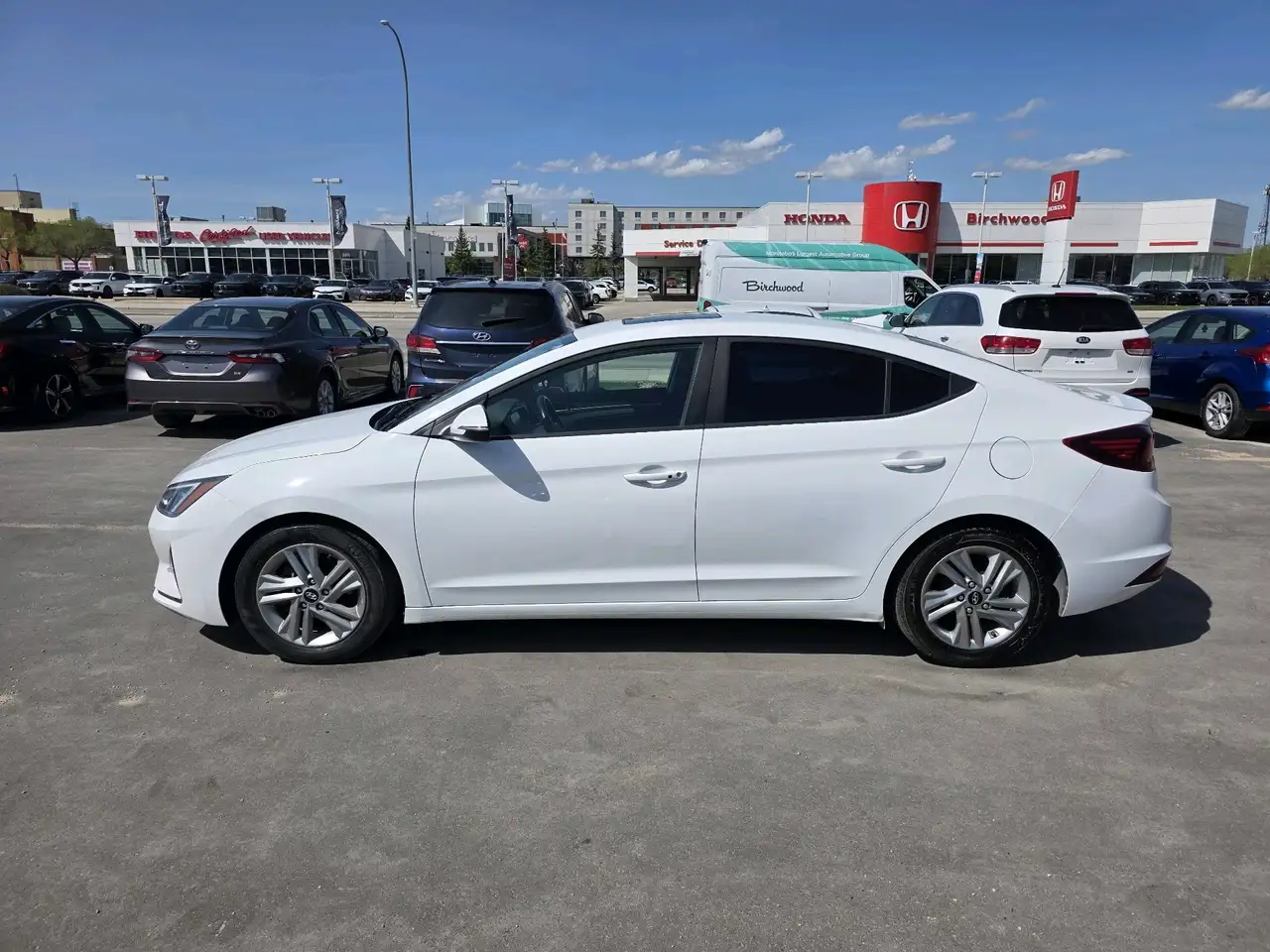 Hyundai ELANTRA снимка Hyundai ELANTRA