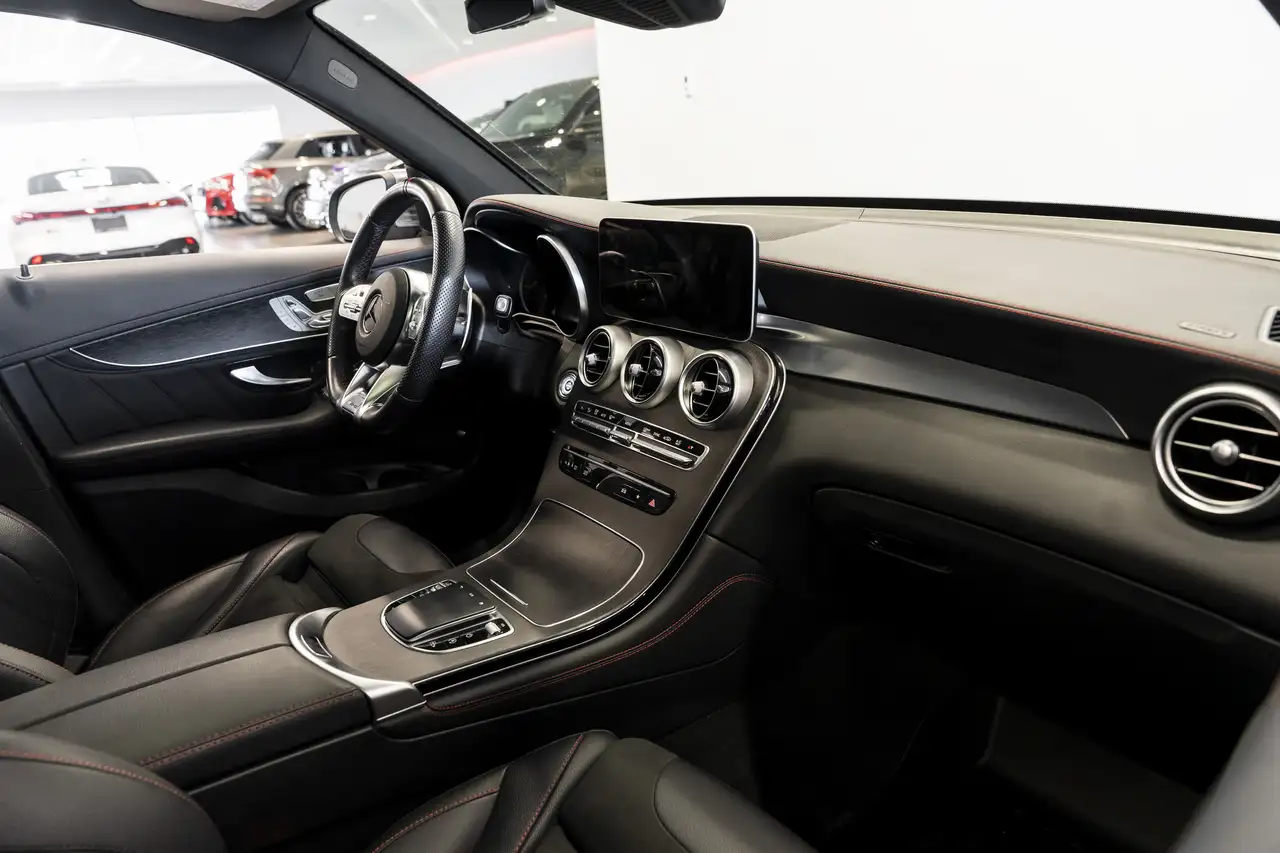 Mercedes-Benz GLC снимка Mercedes-Benz GLC