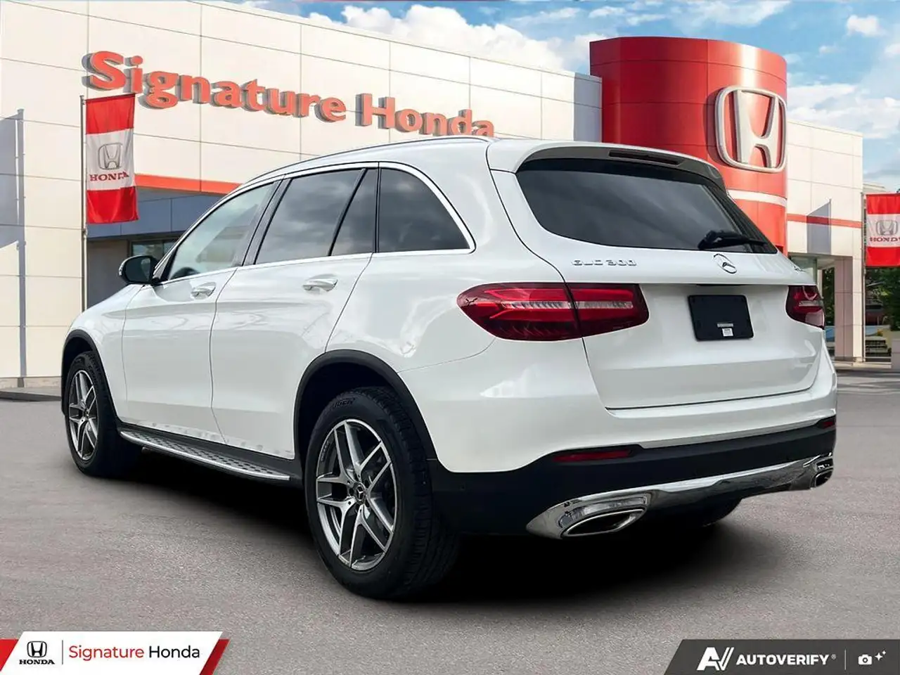 Mercedes-Benz GLC снимка Mercedes-Benz GLC