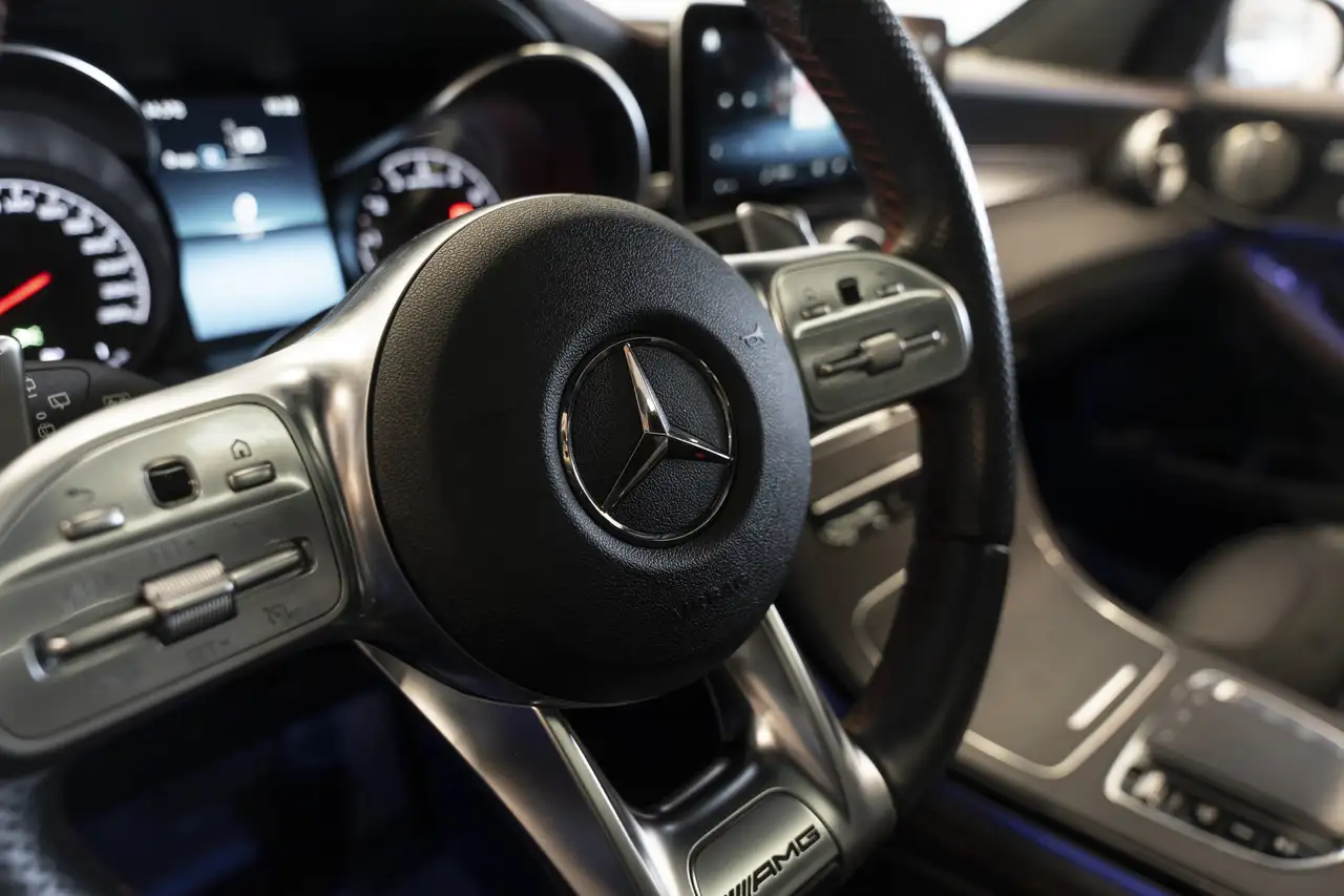 Mercedes-Benz GLC снимка Mercedes-Benz GLC