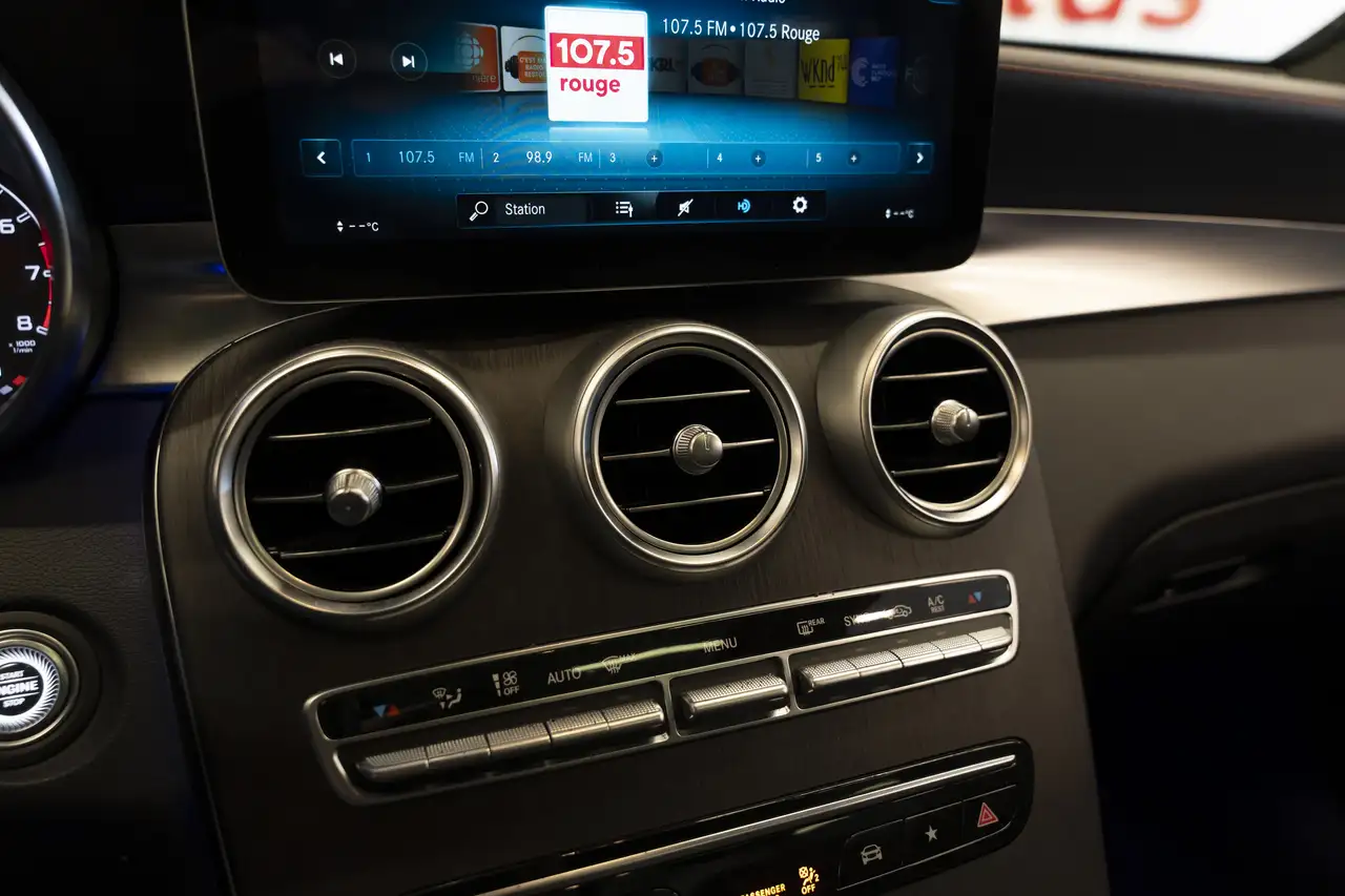 Mercedes-Benz GLC снимка Mercedes-Benz GLC