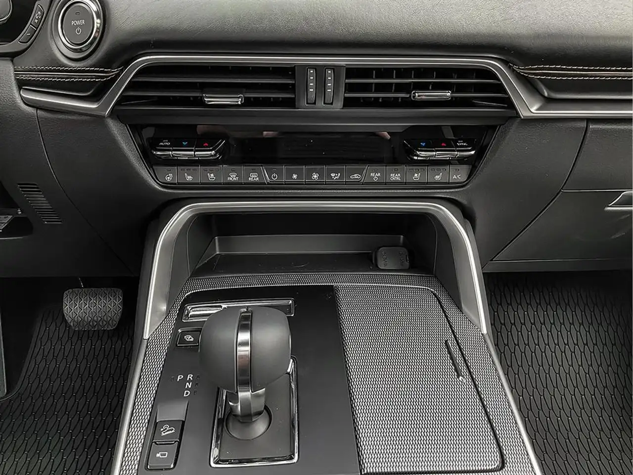 Mazda CX-90 PHEV fotografie Mazda CX-90 PHEV