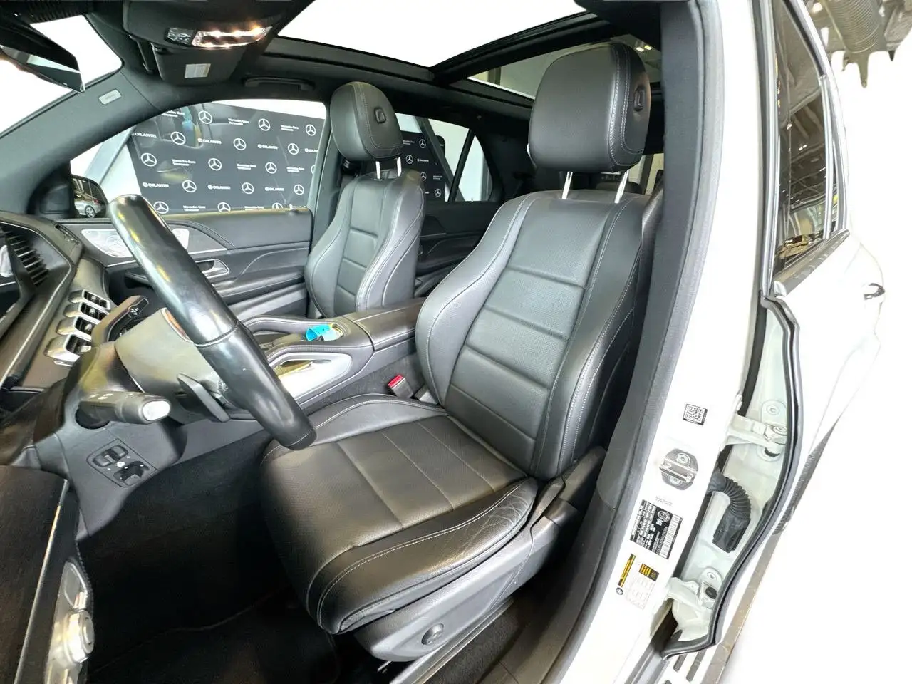 Mercedes-Benz GLE снимка Mercedes-Benz GLE