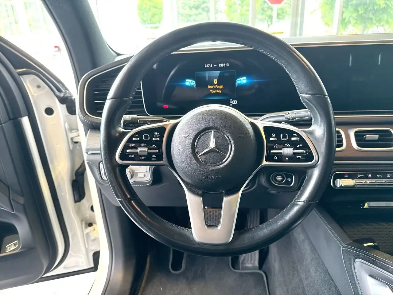 Mercedes-Benz GLE снимка Mercedes-Benz GLE