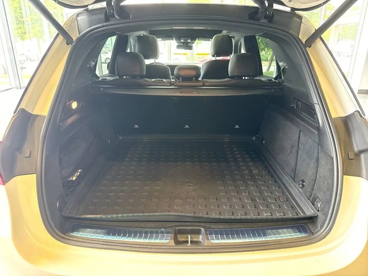Mercedes-Benz GLE снимка Mercedes-Benz GLE