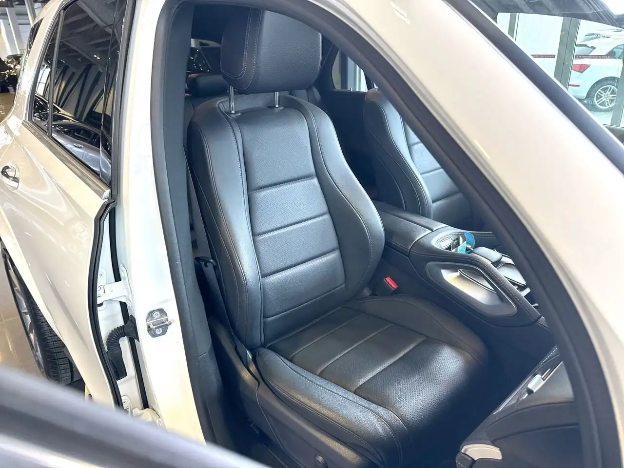 Mercedes-Benz GLE снимка Mercedes-Benz GLE