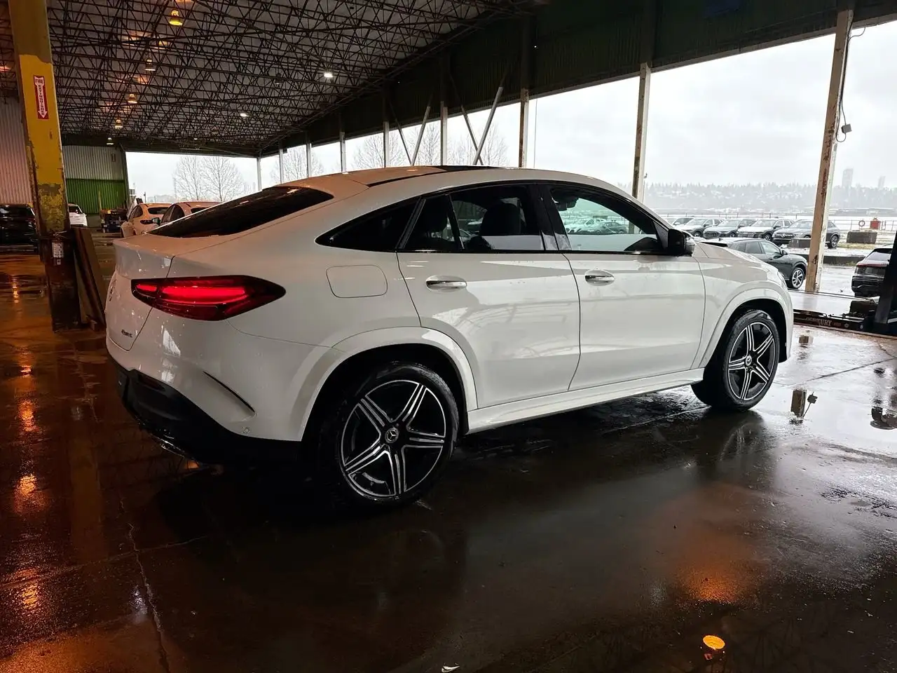 Mercedes-Benz GLE снимка Mercedes-Benz GLE