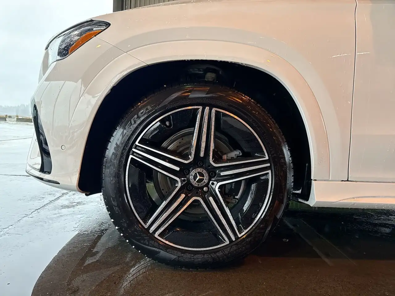 Mercedes-Benz GLE снимка Mercedes-Benz GLE